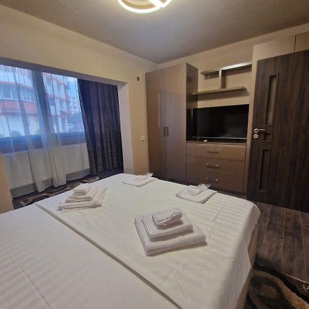 Apartament Iulius 3 Manastire Curtea de Argeş Exteriör bild